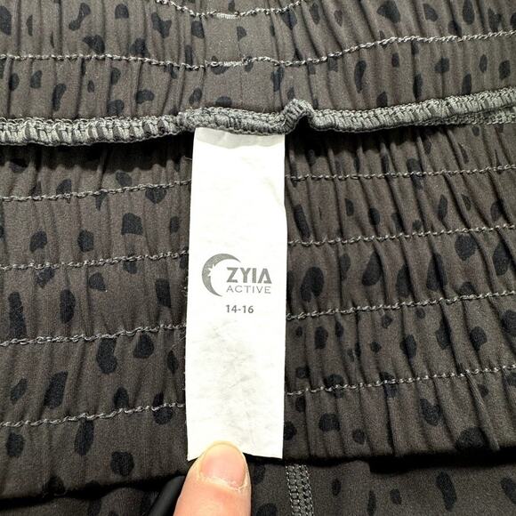 Youth Girls ZYIA Active Joggers Style Pants,Dk Green W/ Blk Polka Dots - Picture 3 of 4